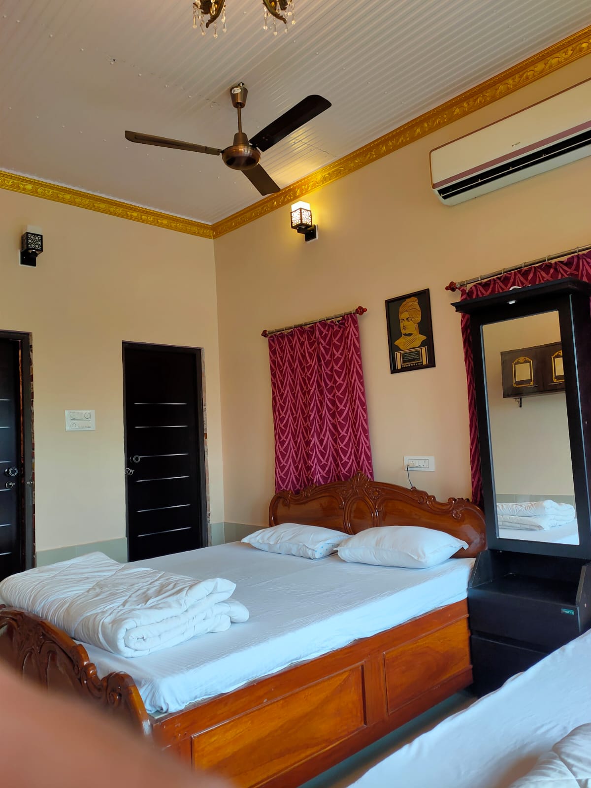 Room Gallery Image 4