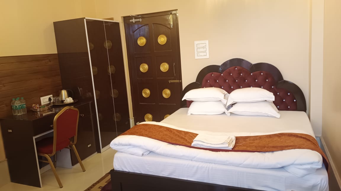 Room Gallery Image 5